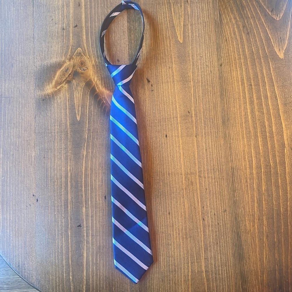 Boys youth adjustable neck tie navy and Blue stripe Tie from class club.
